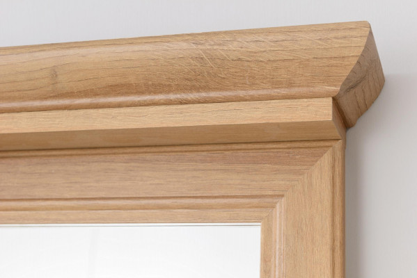 Nová vysoká koupelnová skříňka