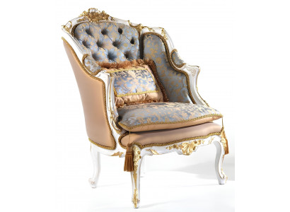 Designer lounge chair Club