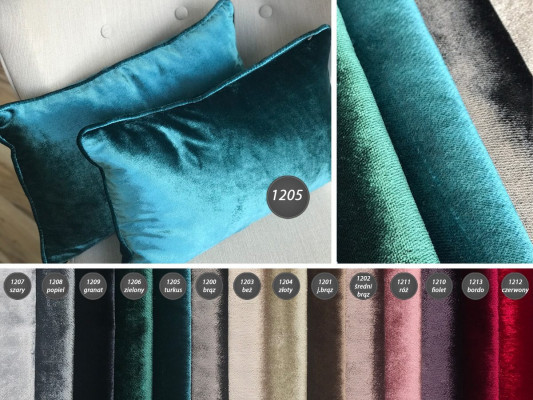 Černá kožená pohovka Chesterfield s klasickým designem