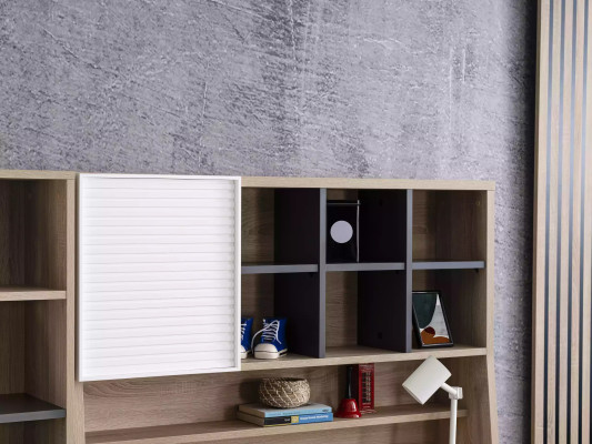 Knihovna z dřevěným psacím stolem do dětského Zimmer