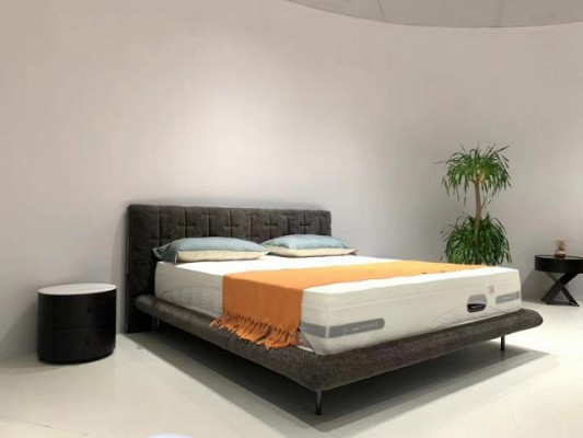 Moderne graue gepolsterte Bett – elegantes Luxus-Bett
