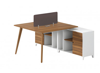 Moderní kancelářský stůl s dřevěnou policí a elegantní příčkou