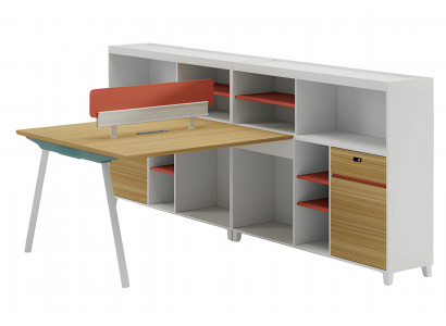 Moderní psací stůl s úložným prostorem a oranžovou policí