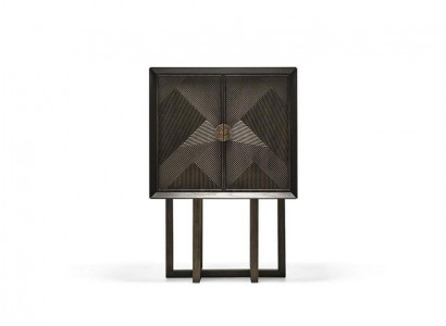 Braune Holzvitrine Elegant Stilvoll Für Wohnraum Präsentation