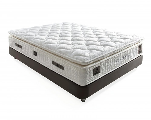 Elegantes graues Bett mit Matratze aus Textil und Holz