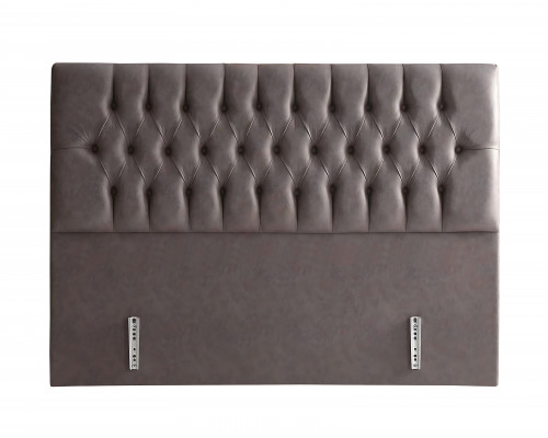 Die weiche Kontur des Bett mit Matratze schafft eine sanfte Atmosphäre.