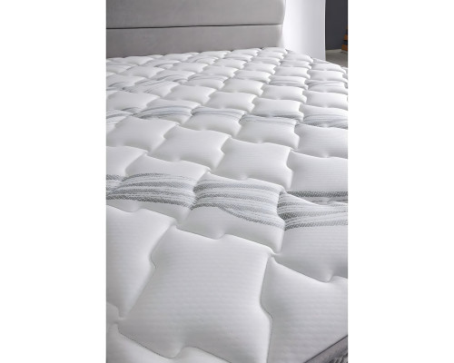 Elegantes graues Bett mit Matratze aus Textil und Holz