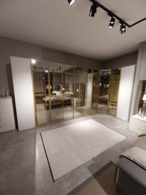 Kleiderschrank Holzschrank Schrank Schlafzimmer Luxus Schränke Neu