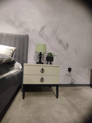 Exklusive Designer Nachttisch Hochwertiges Material und Luxuriöses Aussehen