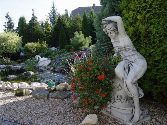 Kübel Blumentopf Topf Blumen Blumentöpfe Blumenkästen Garten Figur
