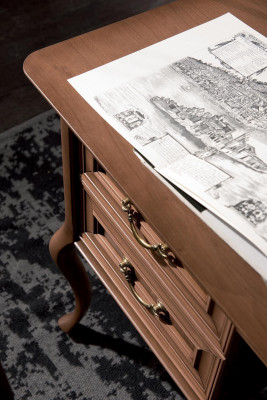Klassischer Schreibtisch mit Sessel Luxus Büro Einrichtung Holz Möbel