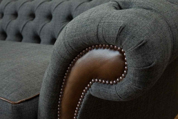 Design Chesterfield Stoff Couch Sofa 4 Sitzer Polster Grau Sofas Neu