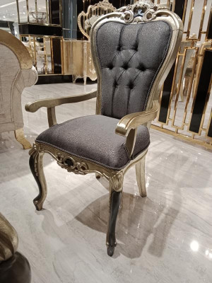 Exklusiver Chesterfield Esszimmer Stuhl Gemütlicher Stuhl Holz Textil Esszimmer Stühle
