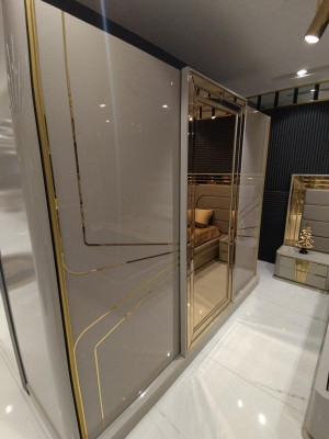 Moderner Kleiderschrank Luxus Schrank Holz Schränke Glas Hochglanz Schlafzimer