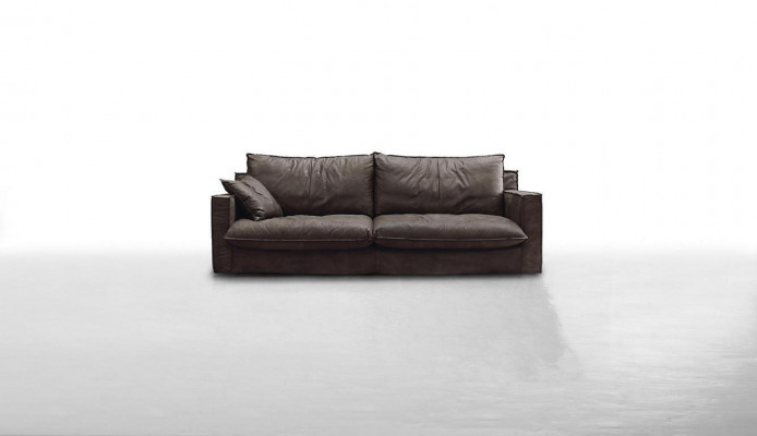 Dreisitzer Luxus Sofa 3 Sitz Sofas Sitz Leder Design Couch Möbel Stil Prianera