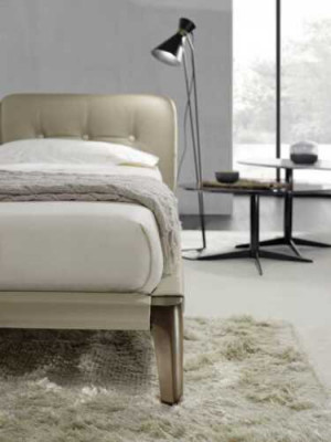 Moderne Doppelbett Schlafzimmer Beige Bett Möbel Holz Design Betten Prianera
