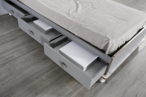 Kinderzimmer Design Set Bett Nachttisch Kommode Kleiderschrank 4 tlg.
