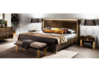 Bett Polster Klassische Doppelbett Holz 180x200cm Hotel Betten Schlafzimmer Neu