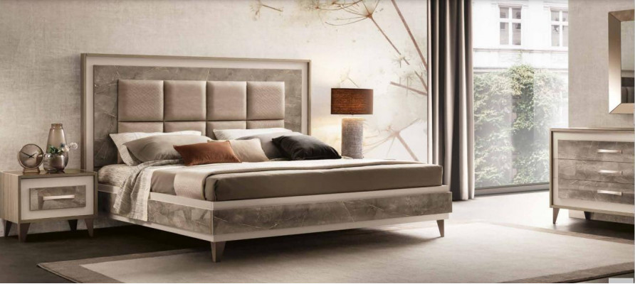 Luxus Schlafzimmer Bett Doppelbett Modern Holz Samt Polster Betten Neu Luxus