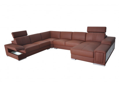 Wohnambiente mit einem U-förmigen Designer-Ecksofa