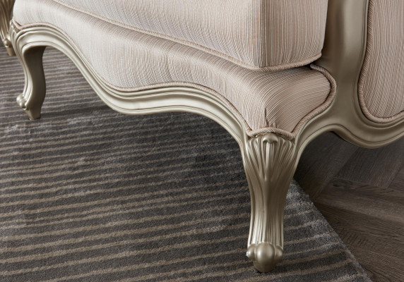Luxus Dreisitzer Couch Sofa Polster Möbel 3 Sitzer Couchen Sofas xxl