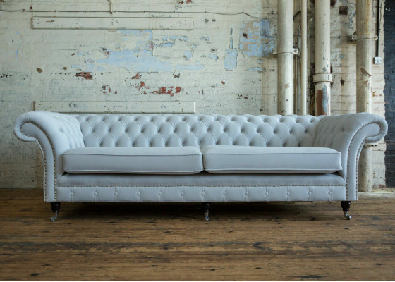 Grauer Chesterfield 4 Sitzer Polster Couch Modern Stil Samt Textil Stoff Sofa 