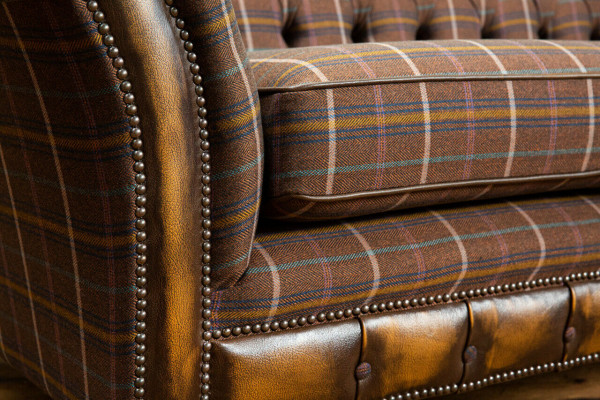 Klassisch Designer Braunes Sofa Dreisitzer Sitzer Chesterfield Stil Moderne Couch 