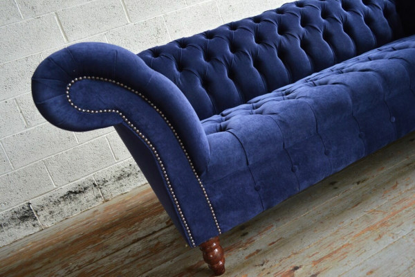 Blaue Chesterfield Sofa Couch Design Polster Sofas Couchen Stoff Textil Leder