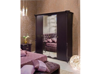 Wunderschöner Kleiderschrank mit Spiegeltüren in edlem italienischen Design