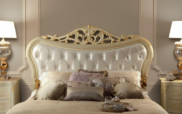 Doppelbett Bett Luxus Betten Holz Bettgestelle Bettrahmen Beige Design Modern