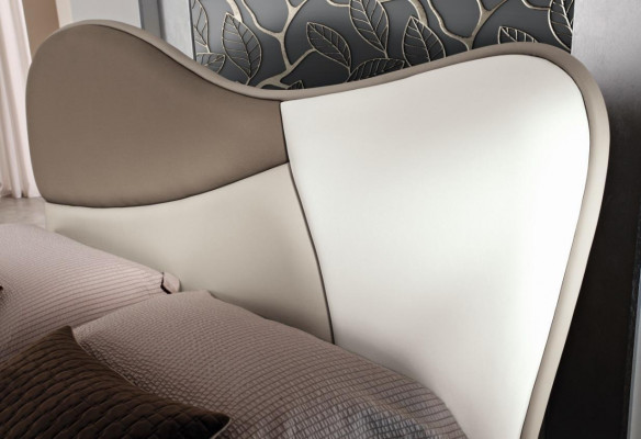 Schlafzimmer Komplett Set Königliches Modern Bett Kleiderschrank Nachttisch 5tlg