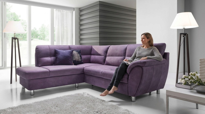 Das Ecksofa ist ein respektables modernes Design für Ihr Wohnzimmer