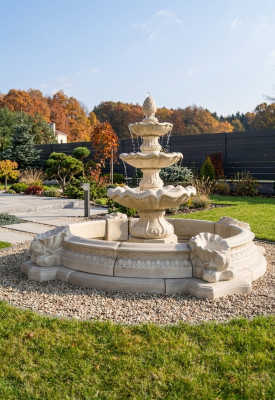 Fontaine Becken Zierbrunnen Springbrunnen Brunnen Stadt Teich Skulptur Garten