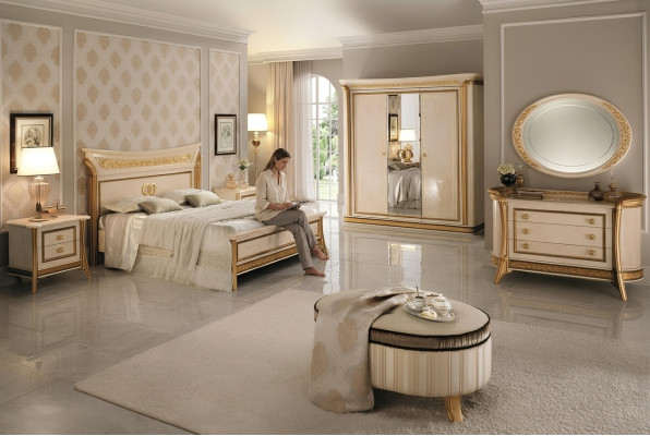 Schlafzimmer Set Design Bett 2x Nachttisch Kommode Hocker arredoclassic 7tlg.