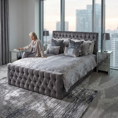 Graues stilvolles Chesterfield Doppelbett Designer Schlafzimmer Betten
