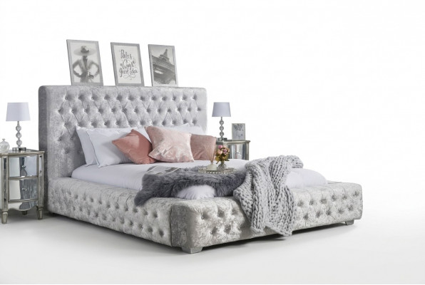 Graues Chesterfield Bett mit hohem Kopfteil Designer Doppelbett