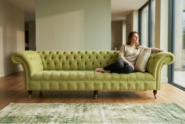 Klassische Chesterfield Sofa 4 Sitzer Sofas Couchen Leder Grün Design Polster