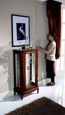 Design Möbel Italienische Braun Vitrine Holz Luxus Schränke Klassische Anrichte