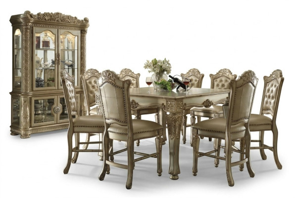 Klassisches Goldenes Esszimmer Set Rechteckiger Esstisch 8x Chesterfield Stühle Vitrine 10tlg