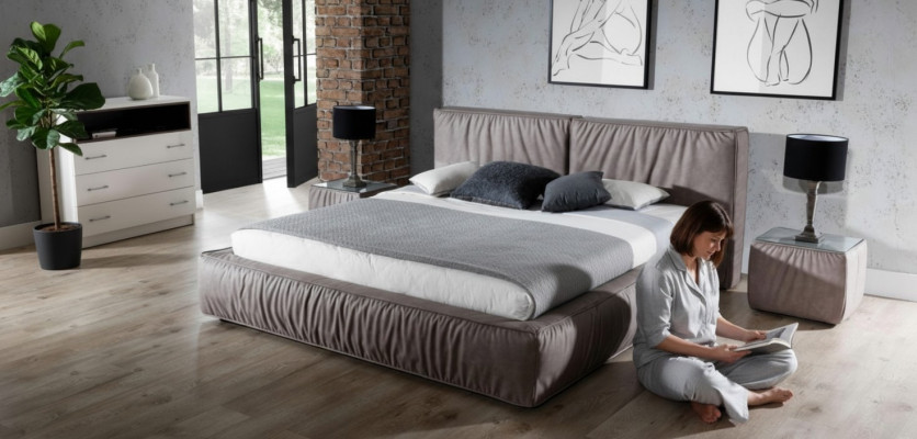 Nachttisch Braun Holz Möbel Design Beistelltisch Schlafzimmer Tisch