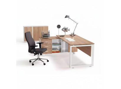 Ecktisch aus Holz braun Exklusive moderne Büromöbel im Arbeitszimmer