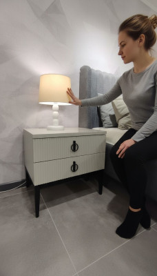 Exklusive Designer Nachttisch Hochwertiges Material und Luxuriöses Aussehen