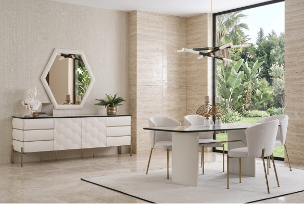 Stilvolle Esszimmer Garnitur Großer Esstisch 4x Stühle Sideboard Spiegel
