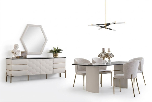 Stilvolle Esszimmer Garnitur Großer Esstisch 4x Stühle Sideboard Spiegel