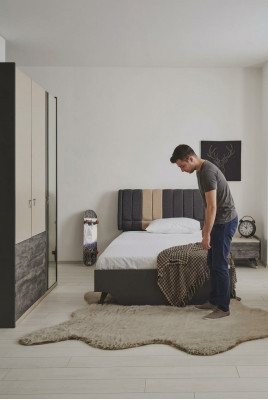 Luxuriöses stilvolle Schlafzimmerset Delta Bett Nachttisch Kleiderschrank
