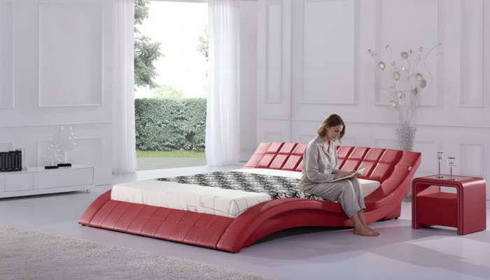 Luxuriöses rotes Design-Bett Doppelbett Hotelbett 180x200