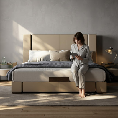 Luxuriöses beiges modernes Polsterbett, bequem und elegant
