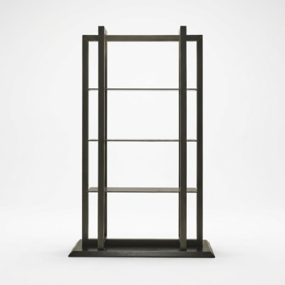 Braunes Holzregal im eleganten Design