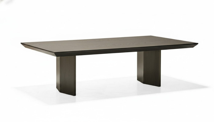 Eleganter brauner Couchtisch aus Holz im klassischen Stil