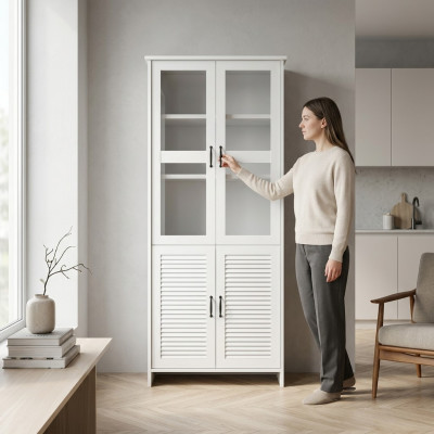 Moderní elegantní bílá vitrína z MDF se sklem